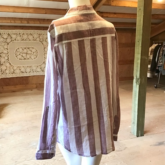 Dorothy Perkins collared button up shirt - Picture 2 of 6